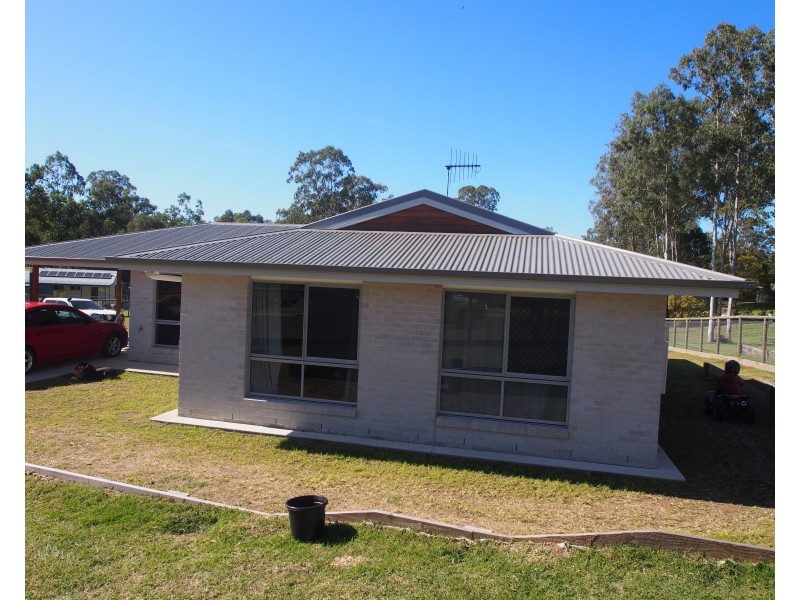 10 STRINGYBARK COURT, Apple Tree Creek QLD 4660