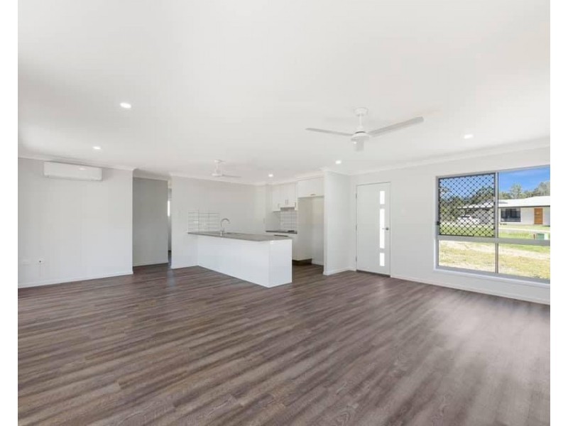 10 STRINGYBARK COURT, Apple Tree Creek QLD 4660