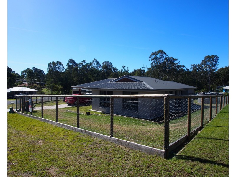 10 STRINGYBARK COURT, Apple Tree Creek QLD 4660