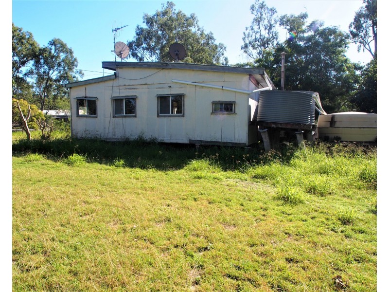 11 Main Street, Dallarnil QLD 4621