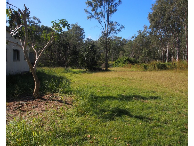 11 Main Street, Dallarnil QLD 4621