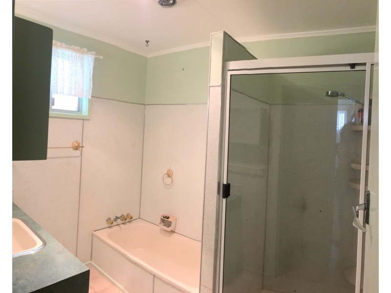 6 Harney Street, Childers QLD 4660