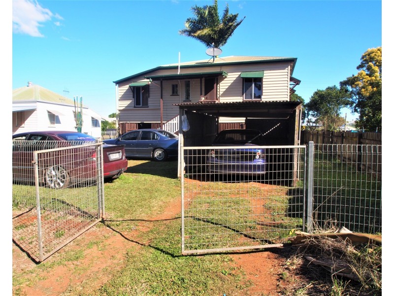 5 Churchill Street, Childers QLD 4660