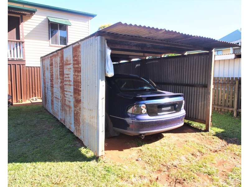 5 Churchill Street, Childers QLD 4660