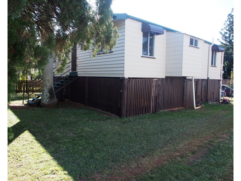5 Churchill Street, Childers QLD 4660