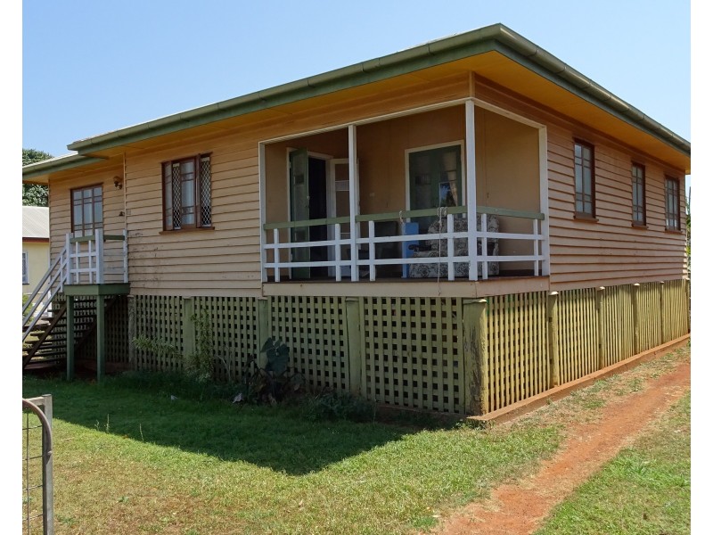 11 WEST STREET, Childers QLD 4660