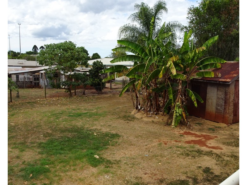 11 WEST STREET, Childers QLD 4660