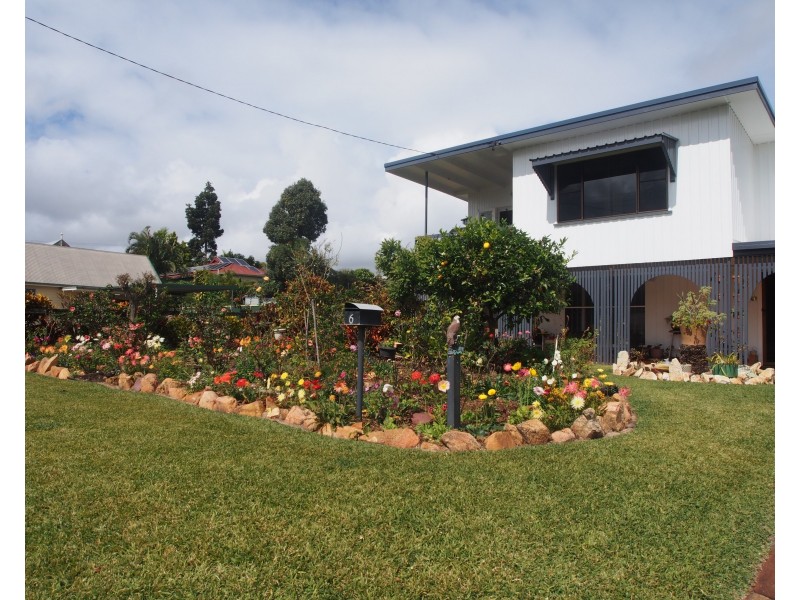 6 CEVN STREET, Childers QLD 4660