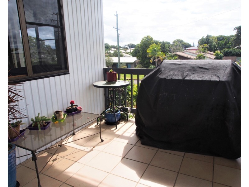 6 CEVN STREET, Childers QLD 4660