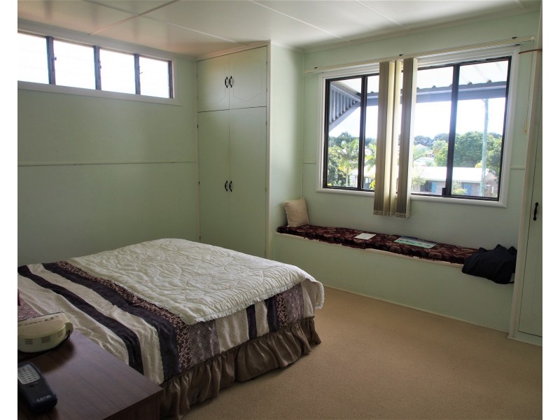 6 CEVN STREET, Childers QLD 4660