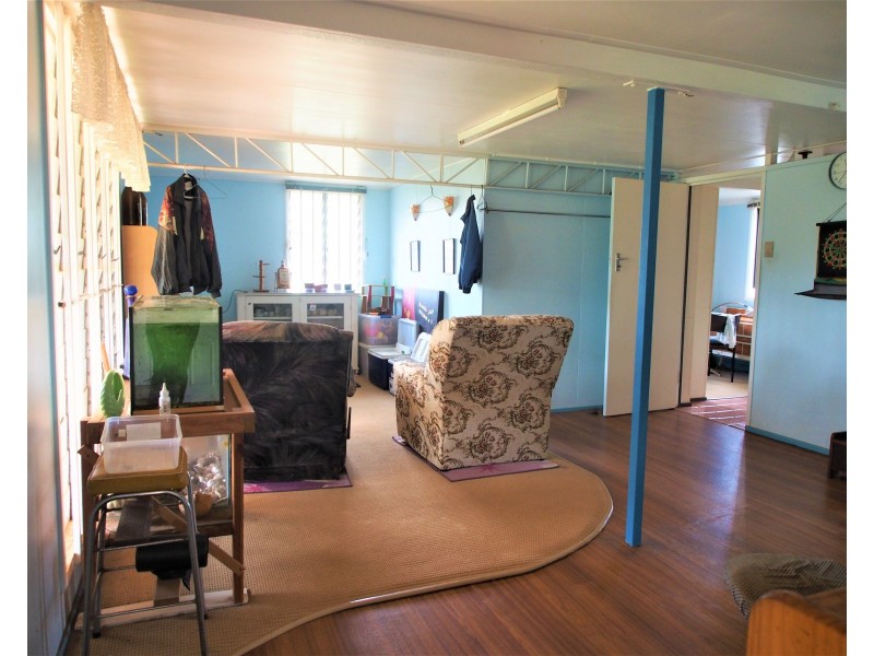 6 CEVN STREET, Childers QLD 4660