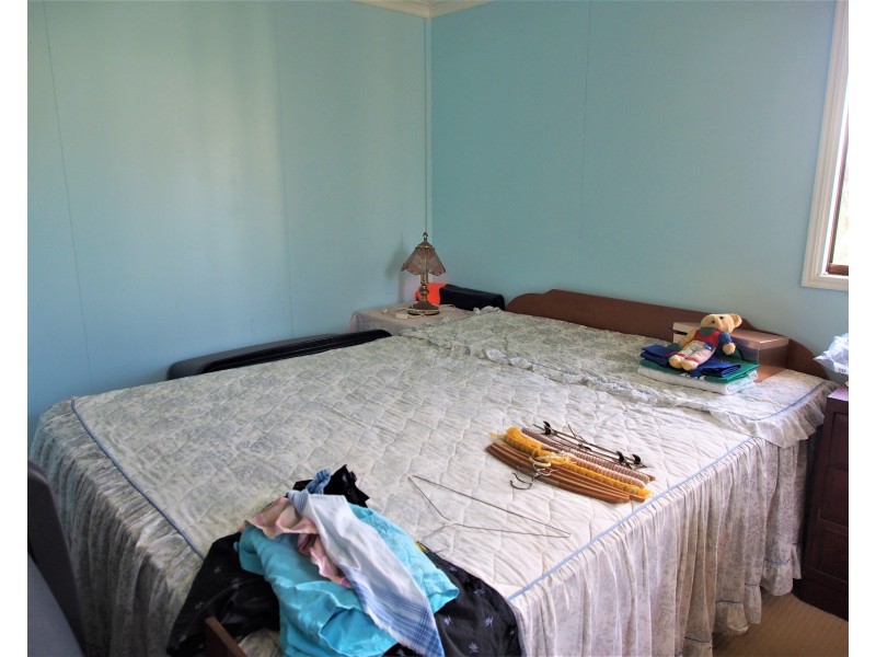 6 CEVN STREET, Childers QLD 4660