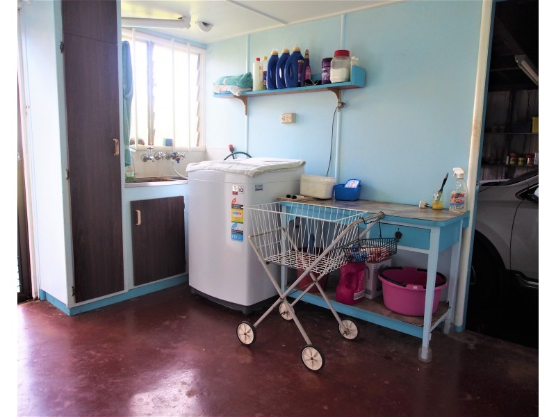 6 CEVN STREET, Childers QLD 4660