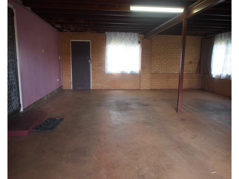 121 Churchill Street, Childers QLD 4660