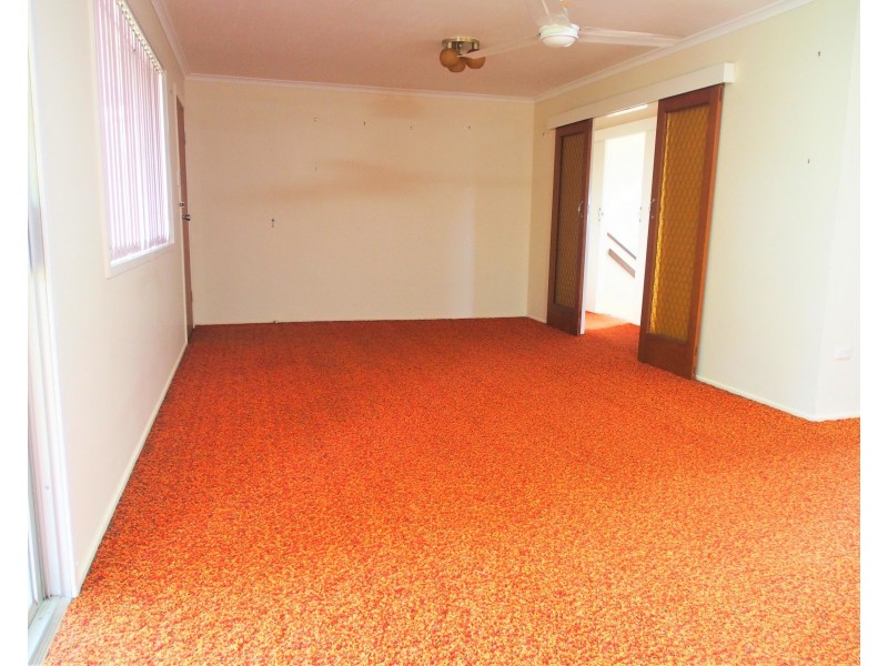 121 CHURCHILL STREET, Childers QLD 4660