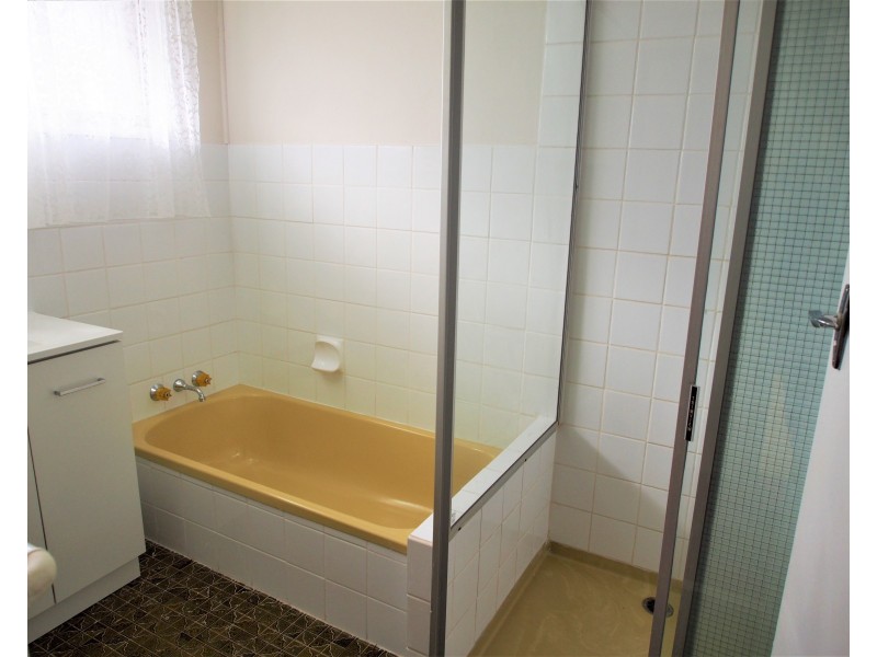 121 CHURCHILL STREET, Childers QLD 4660