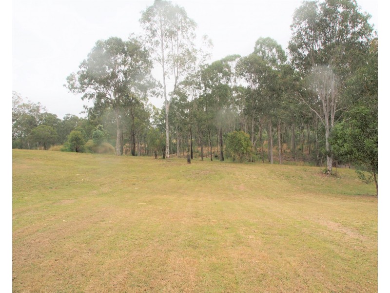 10 MORTON CLOSE, Apple Tree Creek QLD 4660