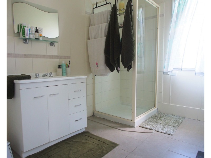 40 WALSH STREET, Biggenden QLD 4621