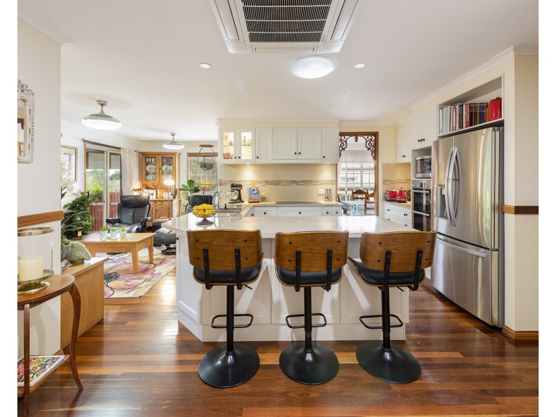 5 ELIZABETH STREET, Childers QLD 4660