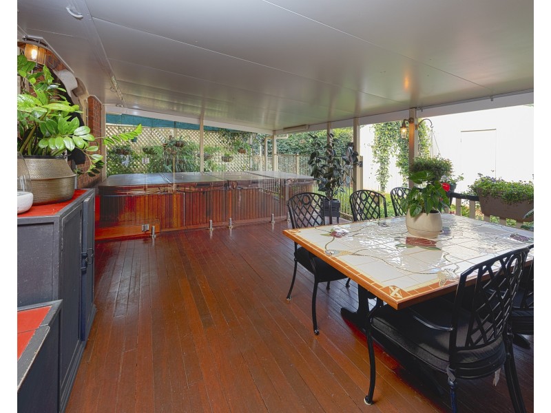 5 ELIZABETH STREET, Childers QLD 4660