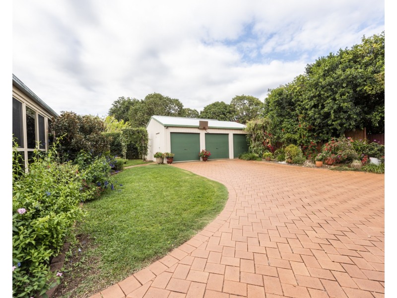 5 ELIZABETH STREET, Childers QLD 4660