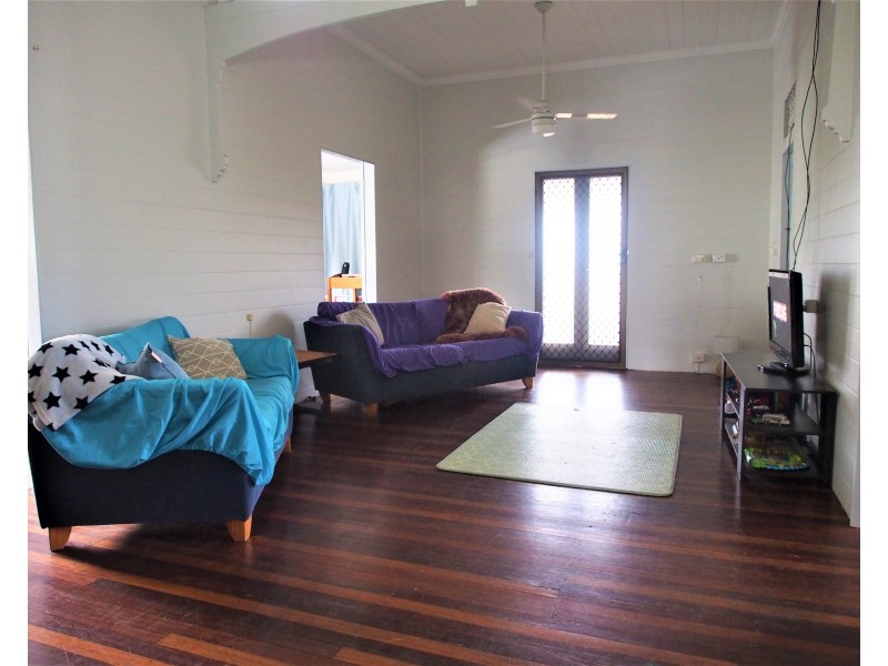 5 WEST STREET, Childers QLD 4660