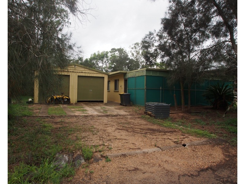 10 CHARLTON STREET, Buxton QLD 4660