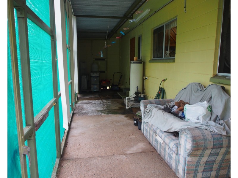 10 CHARLTON STREET, Buxton QLD 4660