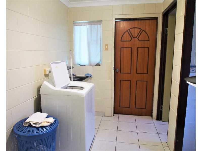 10 CHARLTON STREET, Buxton QLD 4660