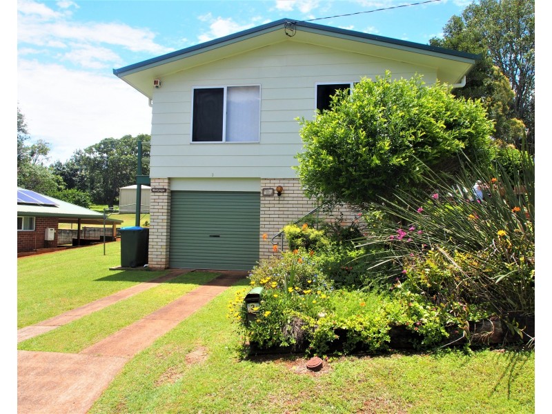 3 NELSON STREET, Childers QLD 4660