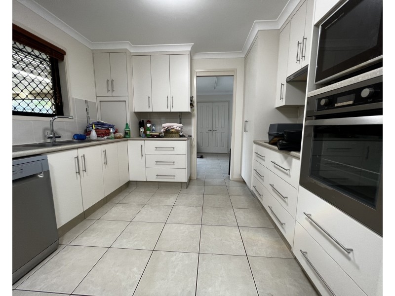 8 Well Line Street, Childers QLD 4660