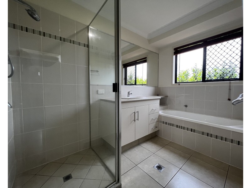 8 Well Line Street, Childers QLD 4660