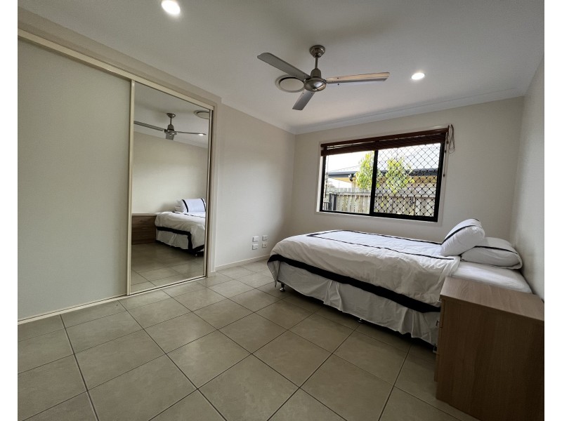 8 Well Line Street, Childers QLD 4660