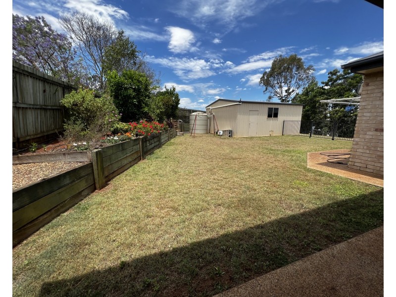 8 Well Line Street, Childers QLD 4660