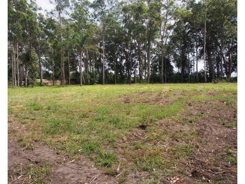 195 Station Road, Horton QLD 4660