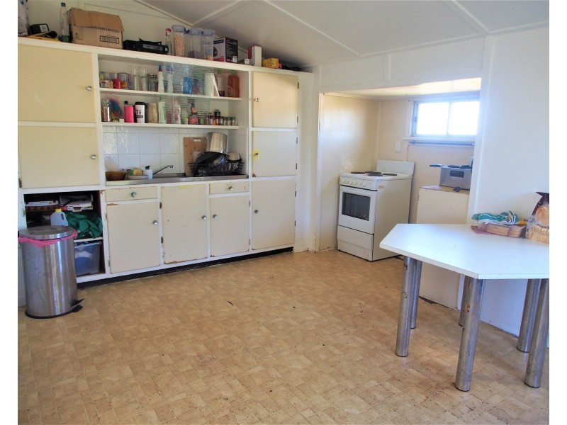 5 Churchill Street, Childers QLD 4660