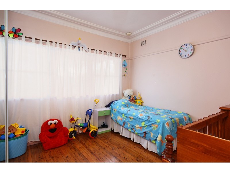 7 Wellington rd, Auburn NSW 2144