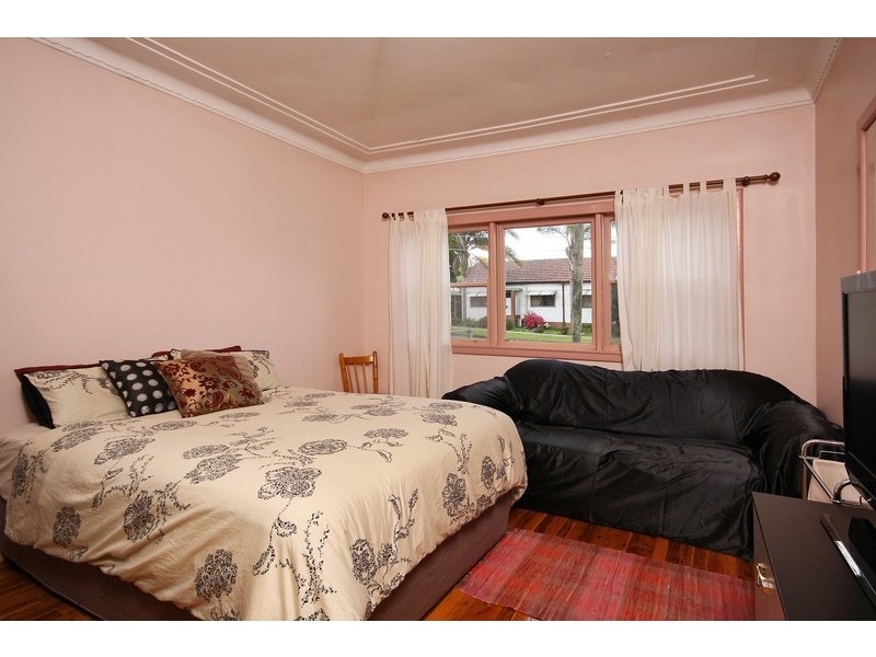 7 Wellington rd, Auburn NSW 2144