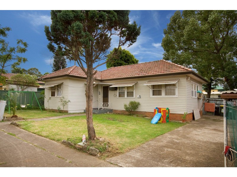 13 Mt Auburn Road, Berala NSW 2141