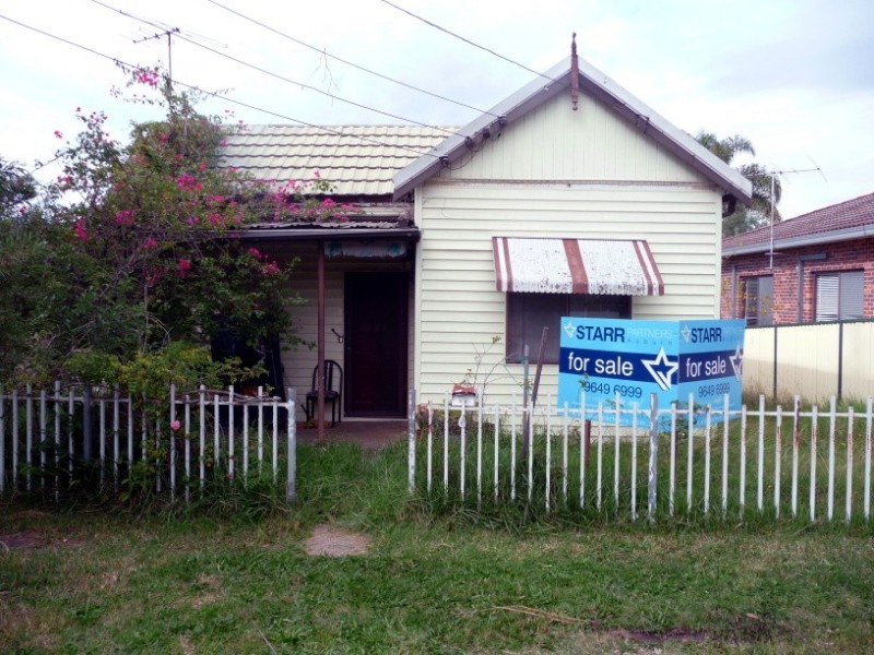 6 Milner Rd, Guildford NSW 2161