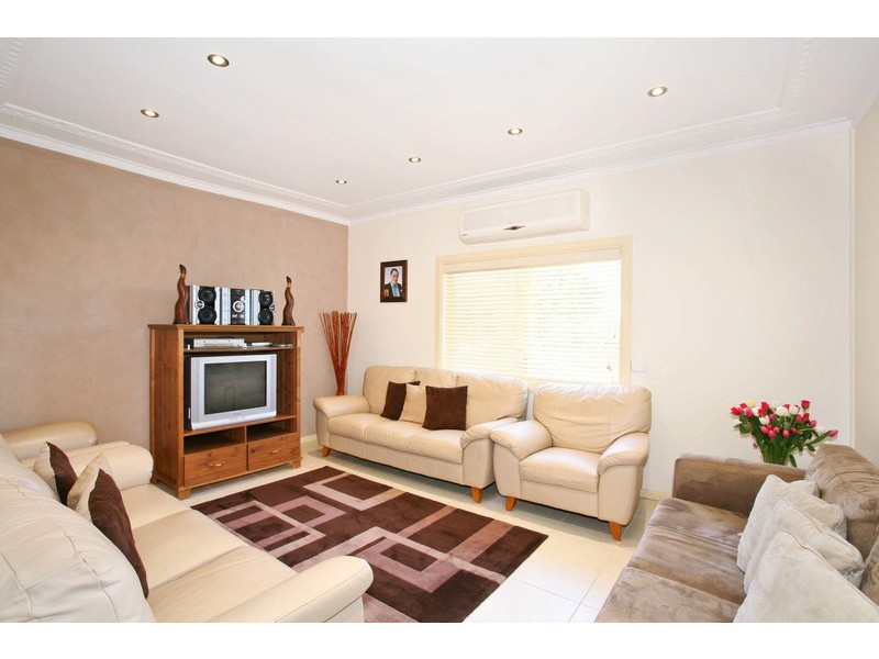 70 Garnet Street, Guildford NSW 2161