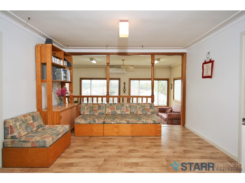 7 Downing Avenue, Regents Park NSW 2143