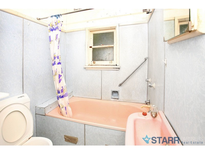 3 Kibo Road, Regents Park NSW 2143