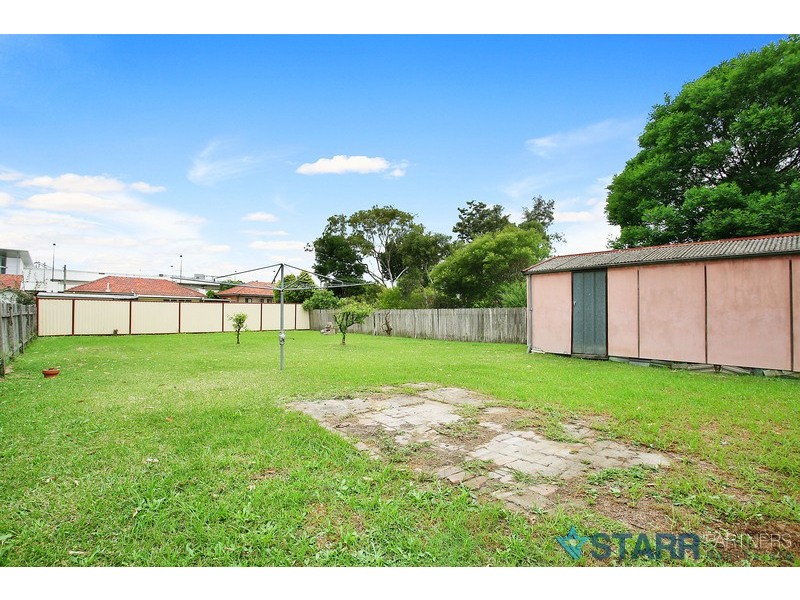 6 Gooreen Street, Lidcombe NSW 2141