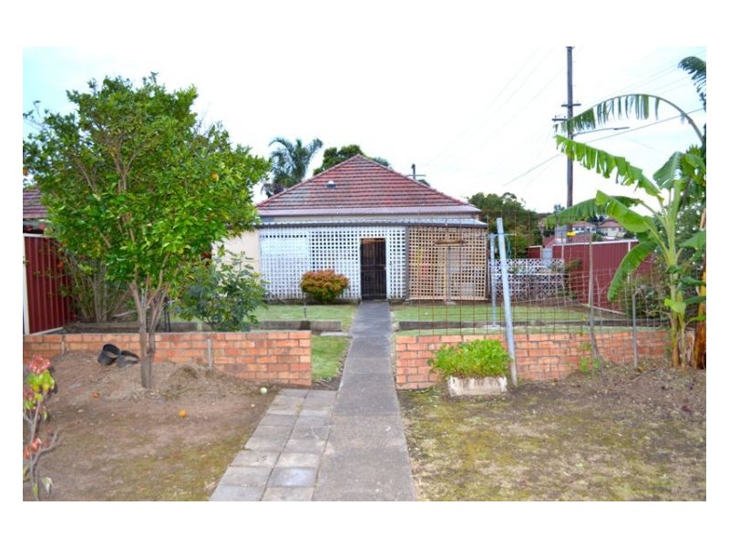102 Amy Street, Regents Park NSW 2143