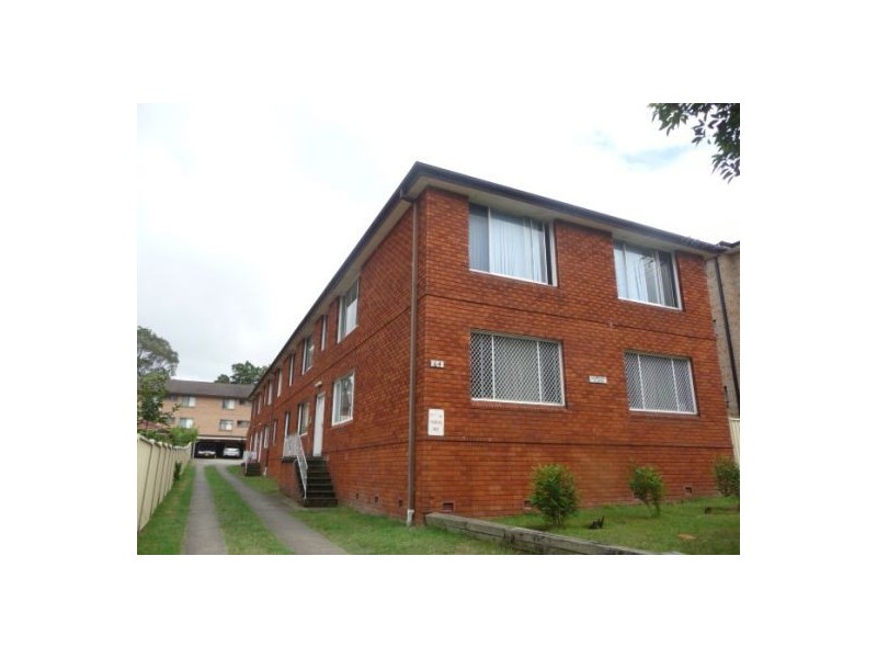 8/64 Station Road, Auburn NSW 2144