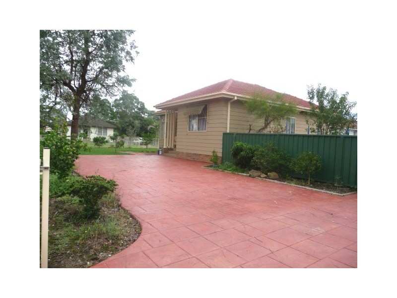 7 Bennett rd, Granville NSW 2142