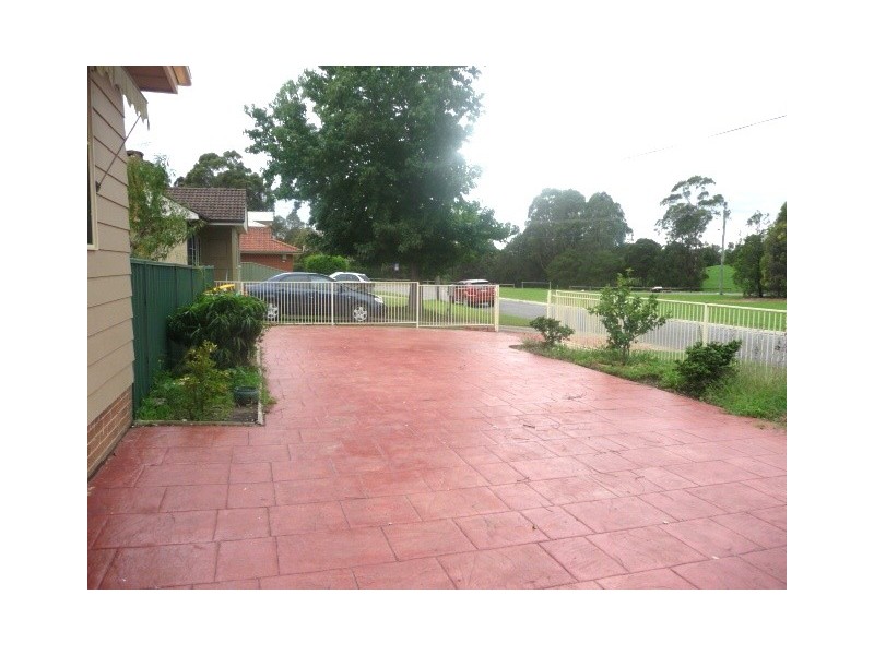 7 Bennett rd, Granville NSW 2142