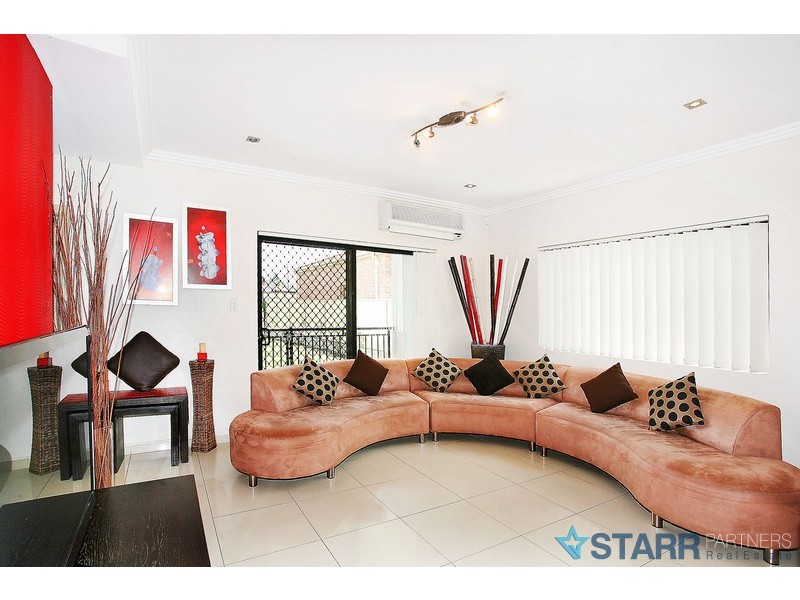 33 Earl Street, Merrylands NSW 2160