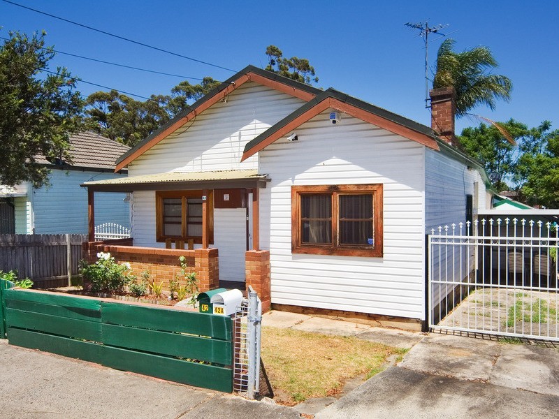 42 CHESTNUT ROAD, Auburn NSW 2144